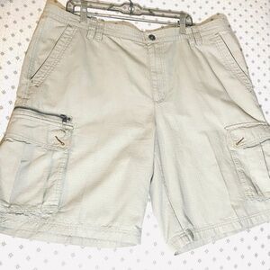 COLUMBIA MENS COTTON BLEND CARGO SHORTS SZ 41 W BEIGE FLAT FRONT